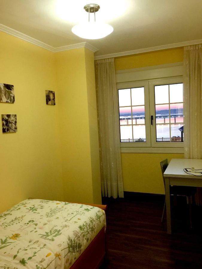Апартаменти Apartamento Vilanova Віланова-де-Ароуса Екстер'єр фото