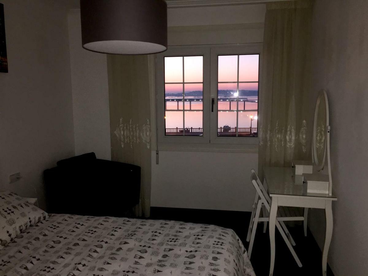 Апартаменти Apartamento Vilanova Віланова-де-Ароуса Екстер'єр фото